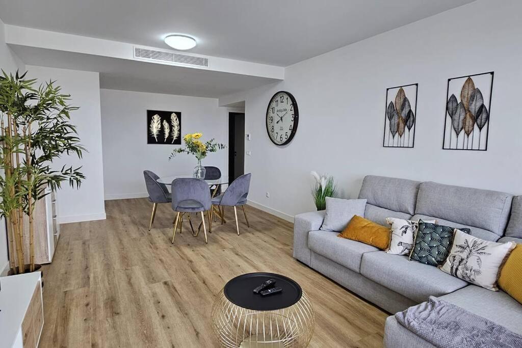 Vista Mar - Ac, Parking And Pool Appartement Funchal  Buitenkant foto
